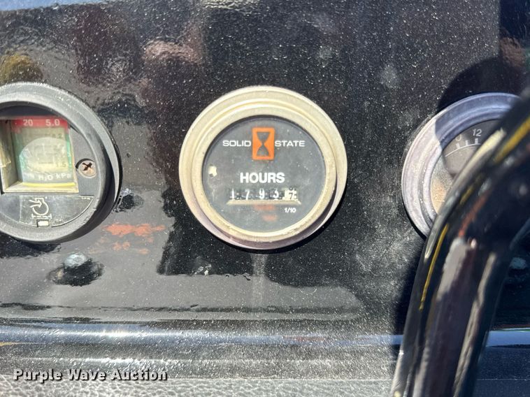 image for item DH9955 1999 Ditch Witch 410SXD vibratory cable plow