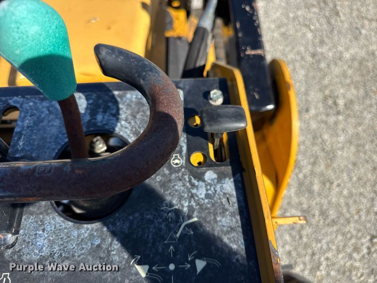 image for item DH9957 2016 Vermeer S800TX compact utility loader