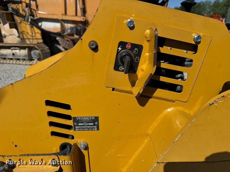image for item DH9957 2016 Vermeer S800TX compact utility loader