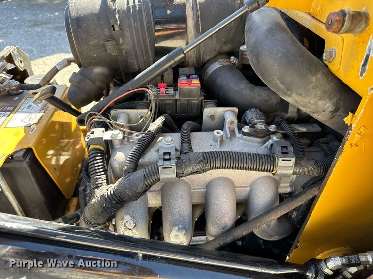 image for item DH9957 2016 Vermeer S800TX compact utility loader