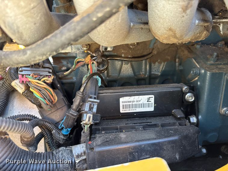 image for item DH9957 2016 Vermeer S800TX compact utility loader