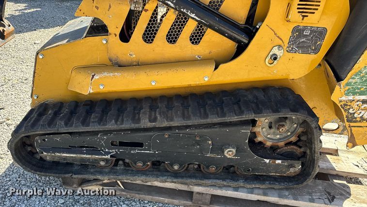 image for item DH9957 2016 Vermeer S800TX compact utility loader