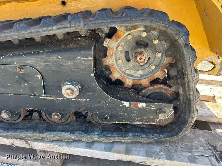 image for item DH9957 2016 Vermeer S800TX compact utility loader