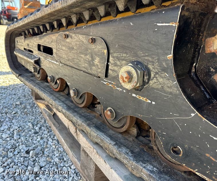 image for item DH9957 2016 Vermeer S800TX compact utility loader