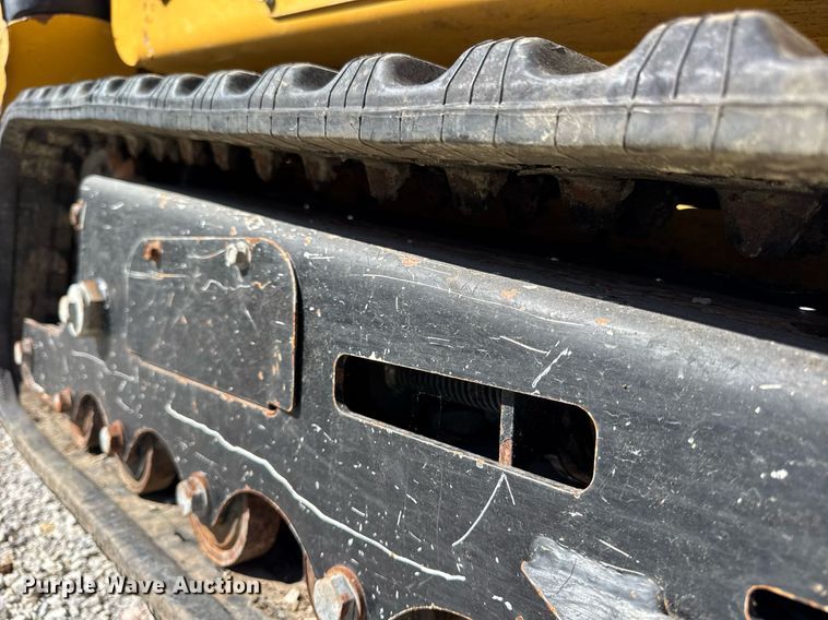 image for item DH9957 2016 Vermeer S800TX compact utility loader