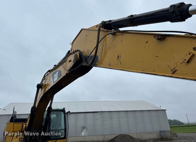 image for item DH9960 2017 Caterpillar 345D L excavator