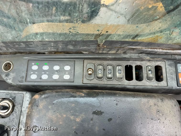 image for item DH9960 2017 Caterpillar 345D L excavator