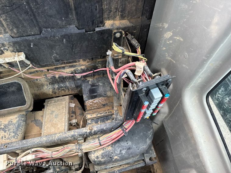 image for item DH9960 2017 Caterpillar 345D L excavator