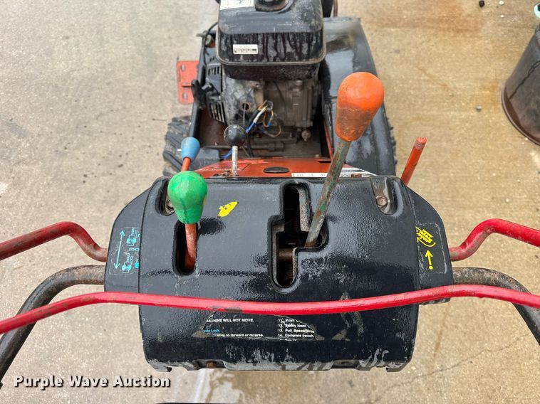 image for item DH9962 1998 Ditch Witch 1030H trencher