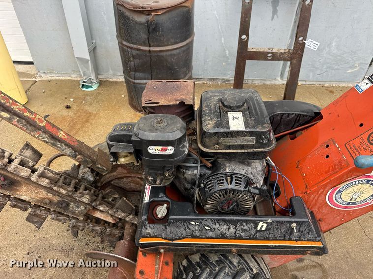 image for item DH9962 1998 Ditch Witch 1030H trencher