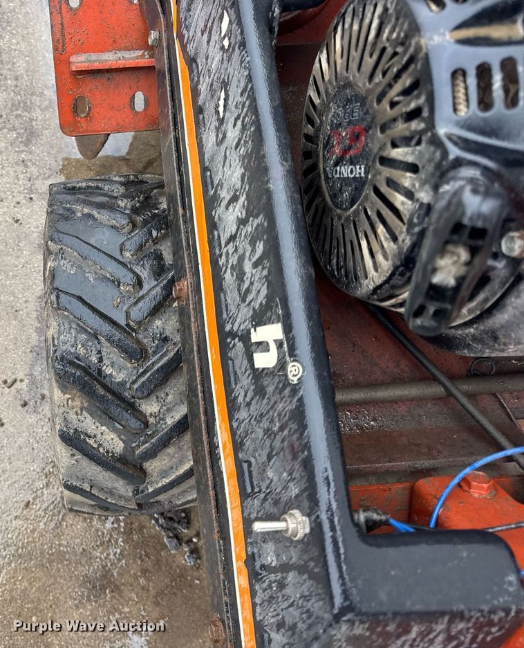 image for item DH9962 1998 Ditch Witch 1030H trencher