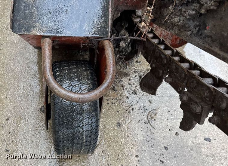 image for item DH9962 1998 Ditch Witch 1030H trencher