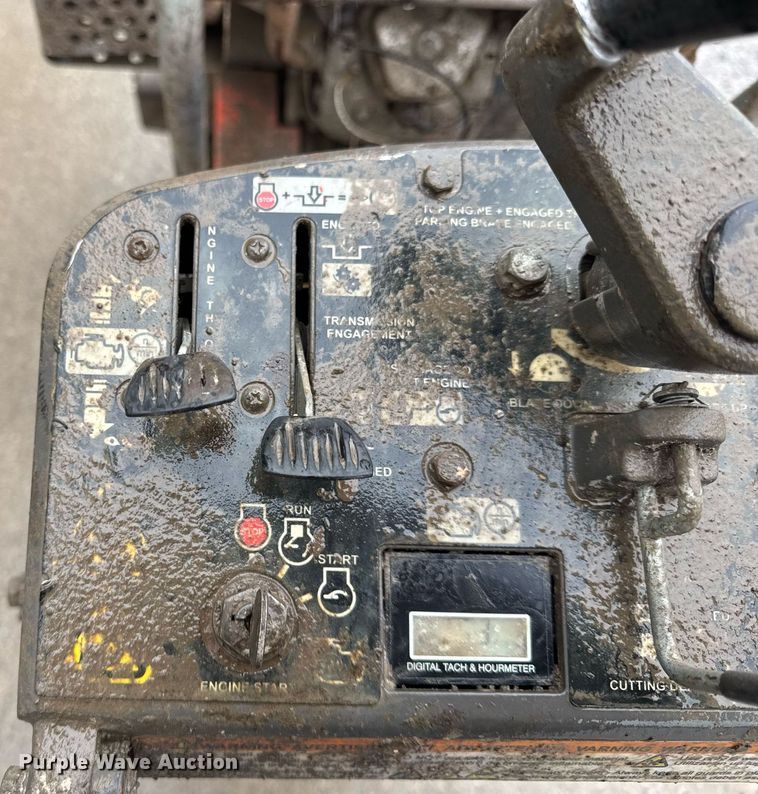 image for item DH9963 Husqvarna concrete saw