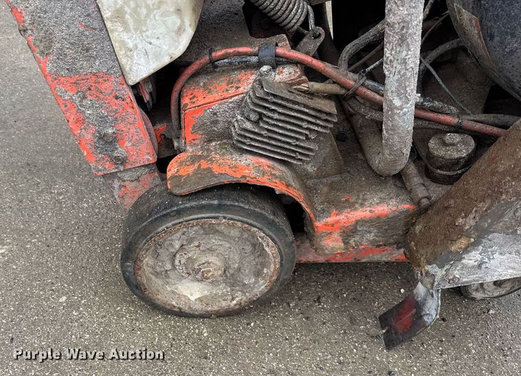image for item DH9963 Husqvarna concrete saw