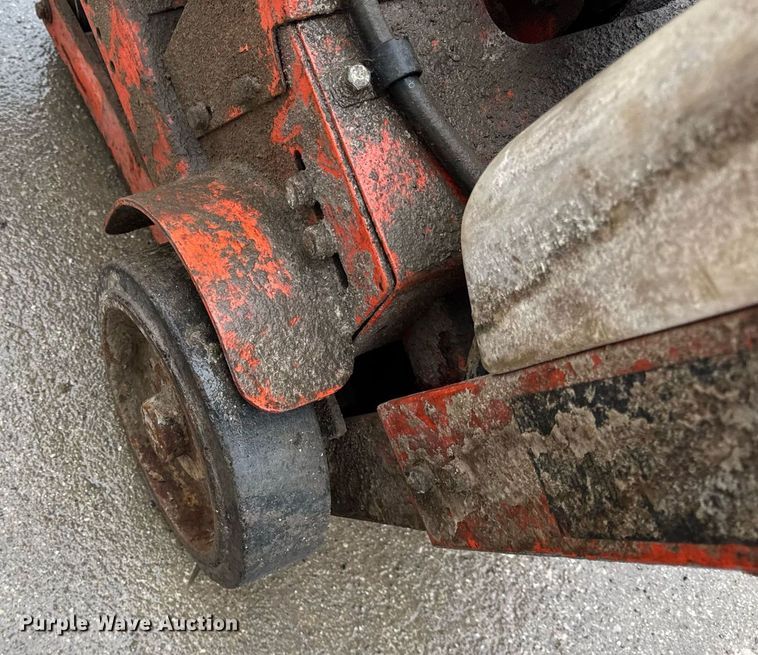 image for item DH9963 Husqvarna concrete saw