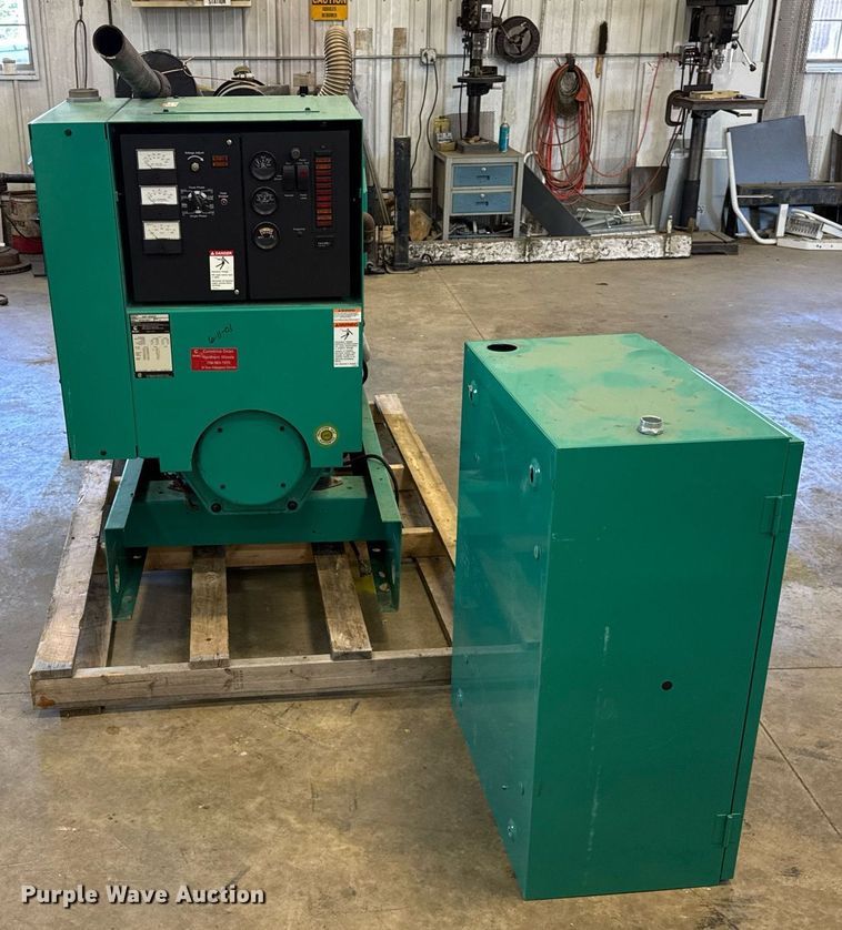 image for item DH9980 2001 Cummins Onan GGFE-4956524 generator