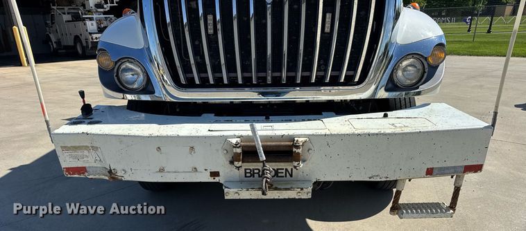 image for item DH9981 2010 International SA615 digger derrick truck