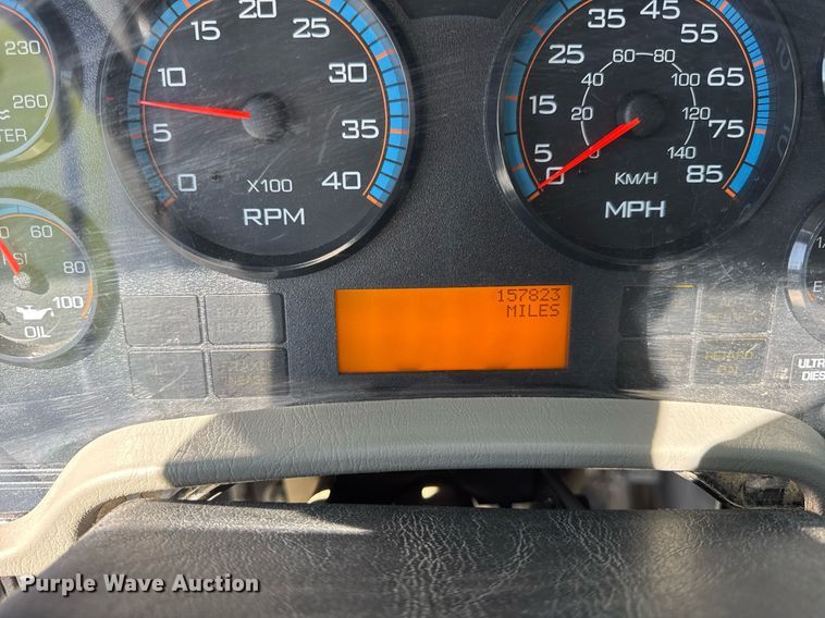 image for item DH9981 2010 International SA615 digger derrick truck