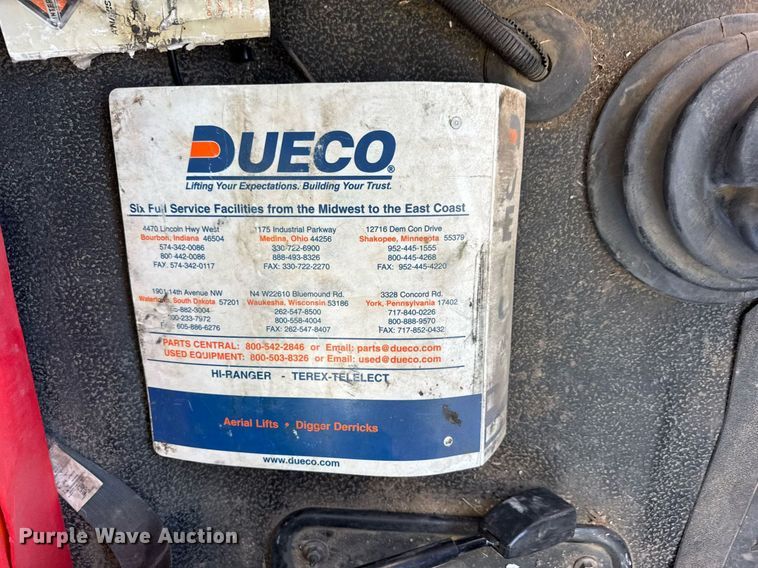 image for item DH9981 2010 International SA615 digger derrick truck