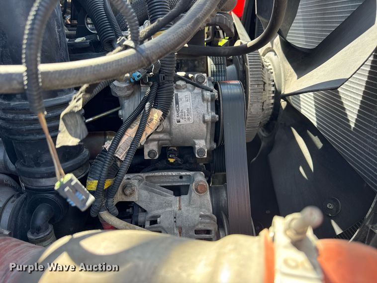 image for item DH9981 2010 International SA615 digger derrick truck