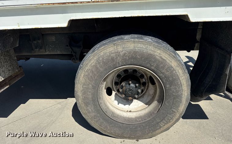 image for item DH9981 2010 International SA615 digger derrick truck