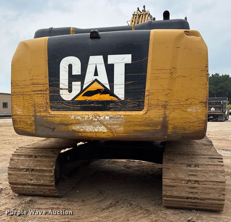 image for item DM1895 2017 Caterpillar 323F L excavator
