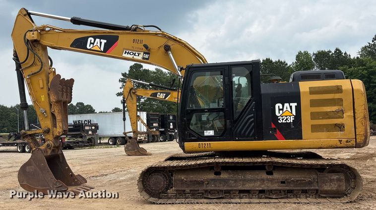 image for item DM1895 2017 Caterpillar 323F L excavator
