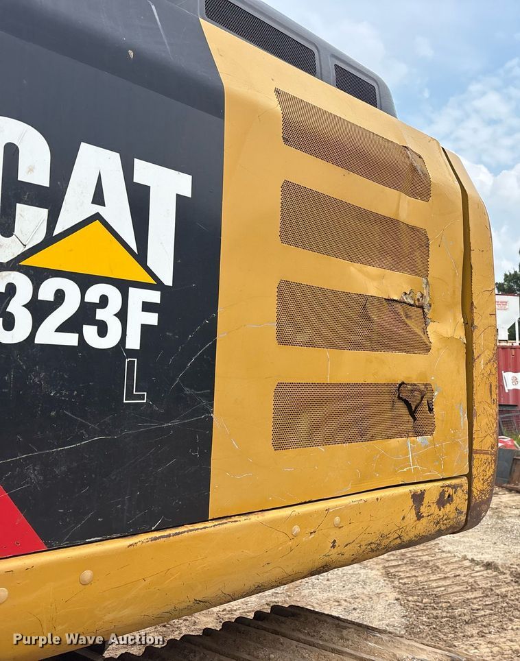 image for item DM1895 2017 Caterpillar 323F L excavator