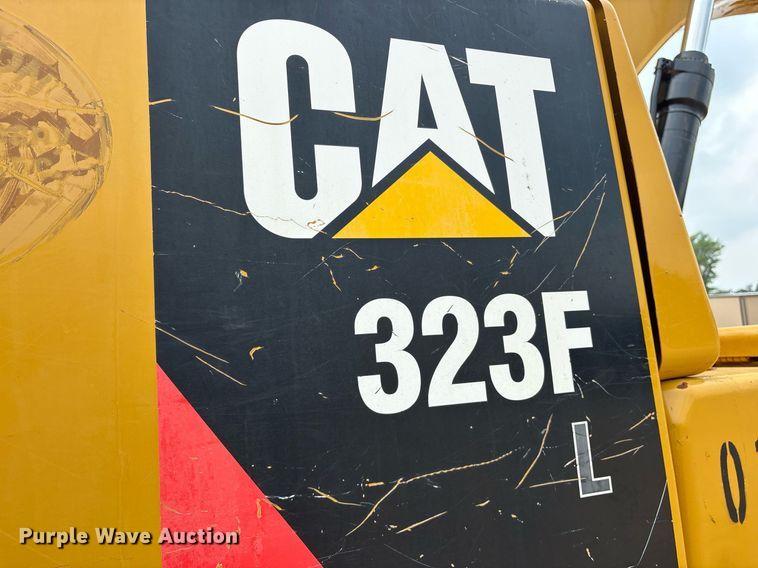 image for item DM1895 2017 Caterpillar 323F L excavator