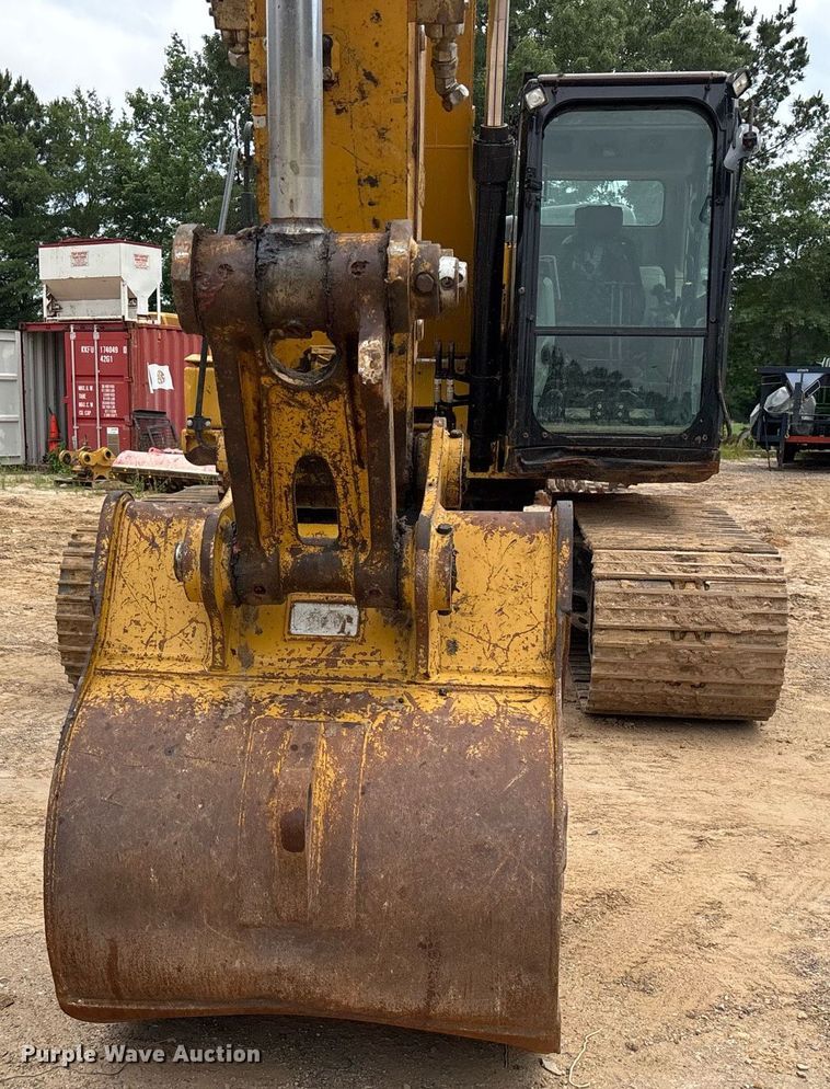 image for item DM1895 2017 Caterpillar 323F L excavator