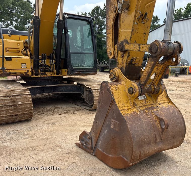 image for item DM1895 2017 Caterpillar 323F L excavator
