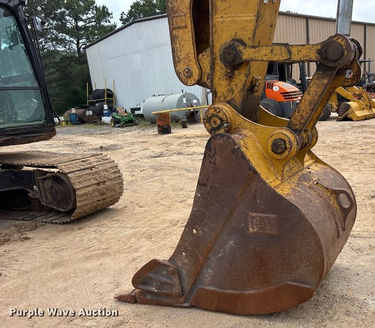 image for item DM1895 2017 Caterpillar 323F L excavator