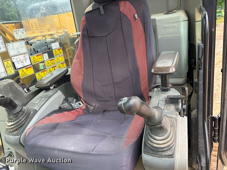 image for item DM1895 2017 Caterpillar 323F L excavator