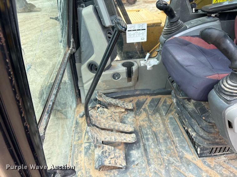 image for item DM1895 2017 Caterpillar 323F L excavator