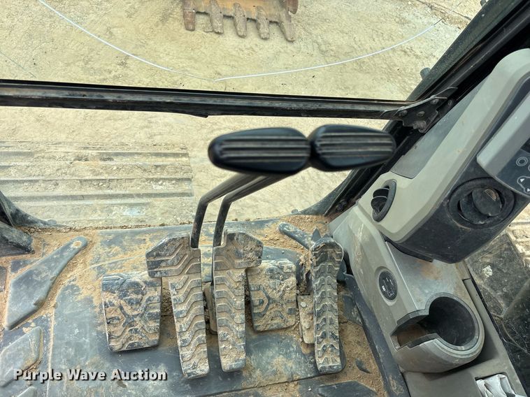 image for item DM1895 2017 Caterpillar 323F L excavator