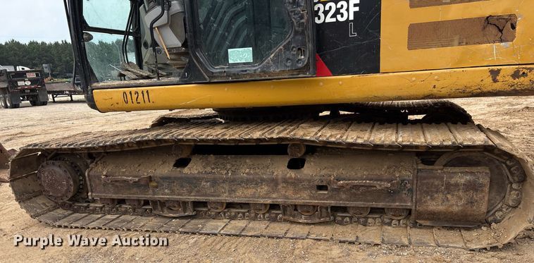 image for item DM1895 2017 Caterpillar 323F L excavator