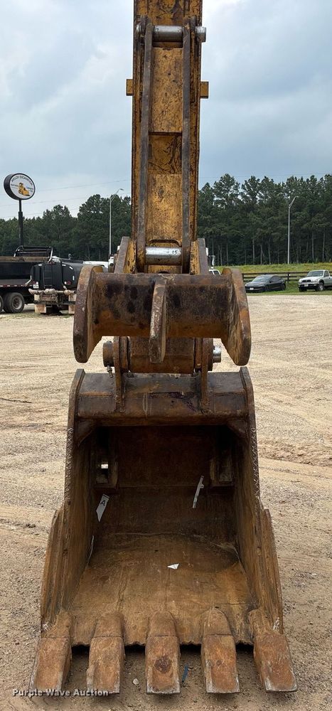 image for item DM1896 2013 Caterpillar 320E L excavator