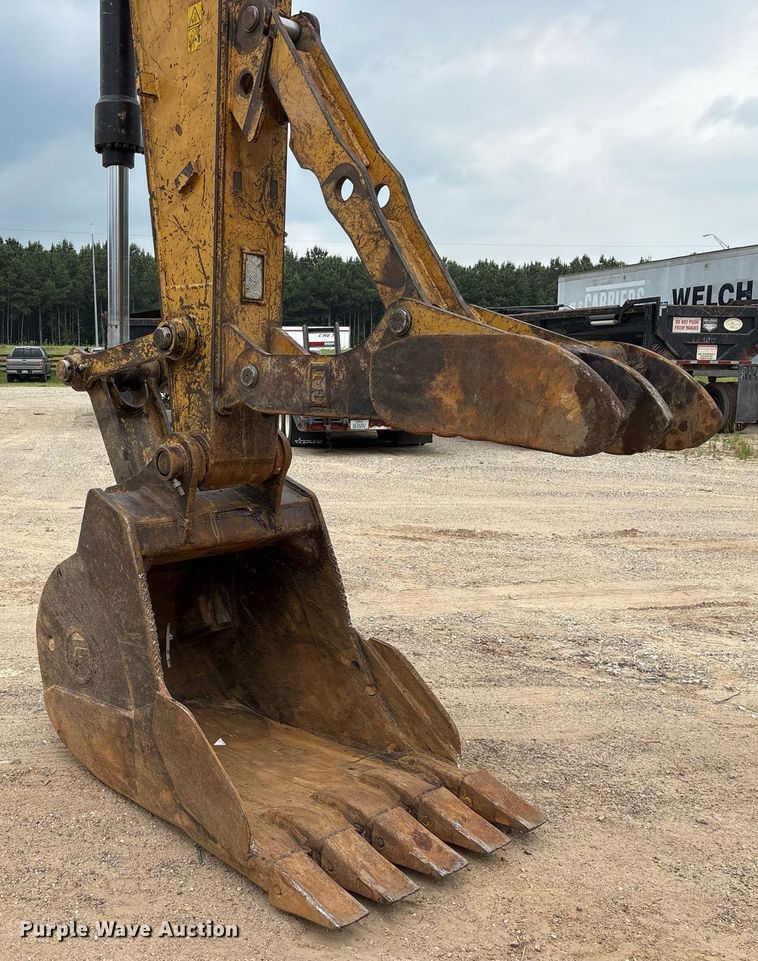 image for item DM1896 2013 Caterpillar 320E L excavator