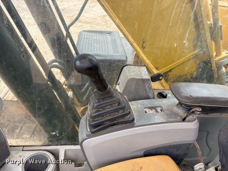 image for item DM1896 2013 Caterpillar 320E L excavator