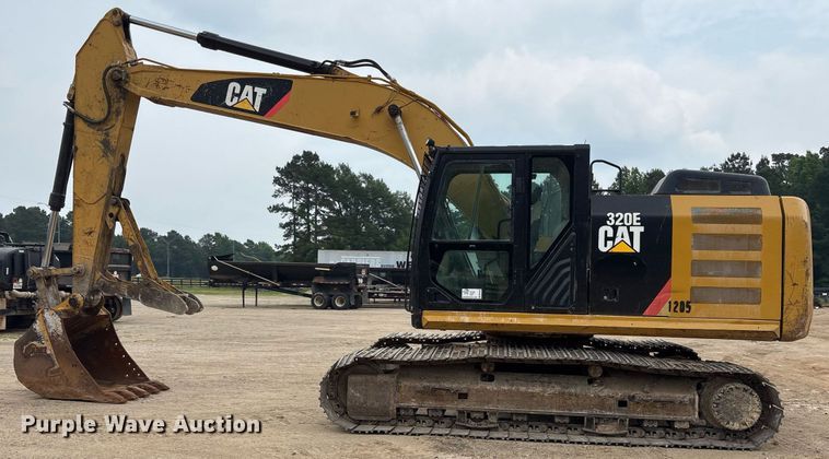 image for item DM1897 2013 Caterpillar 320E L excavator