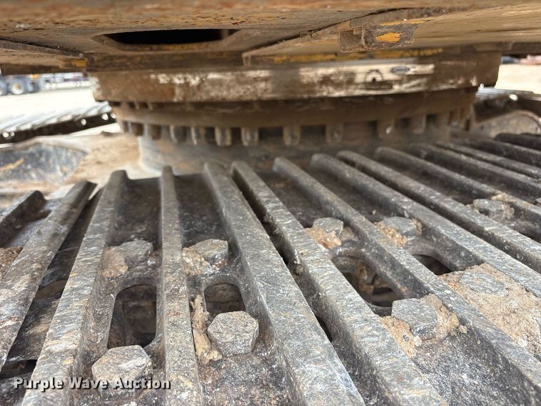 image for item DM1897 2013 Caterpillar 320E L excavator