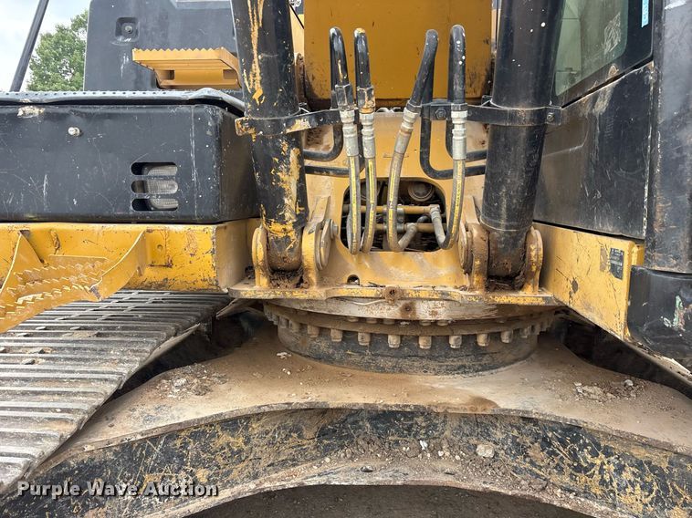 image for item DM1897 2013 Caterpillar 320E L excavator