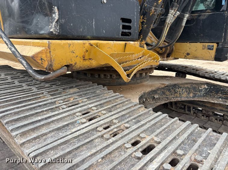 image for item DM1897 2013 Caterpillar 320E L excavator