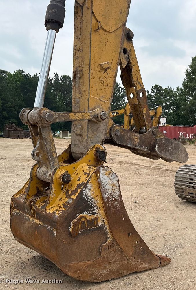 image for item DM1897 2013 Caterpillar 320E L excavator