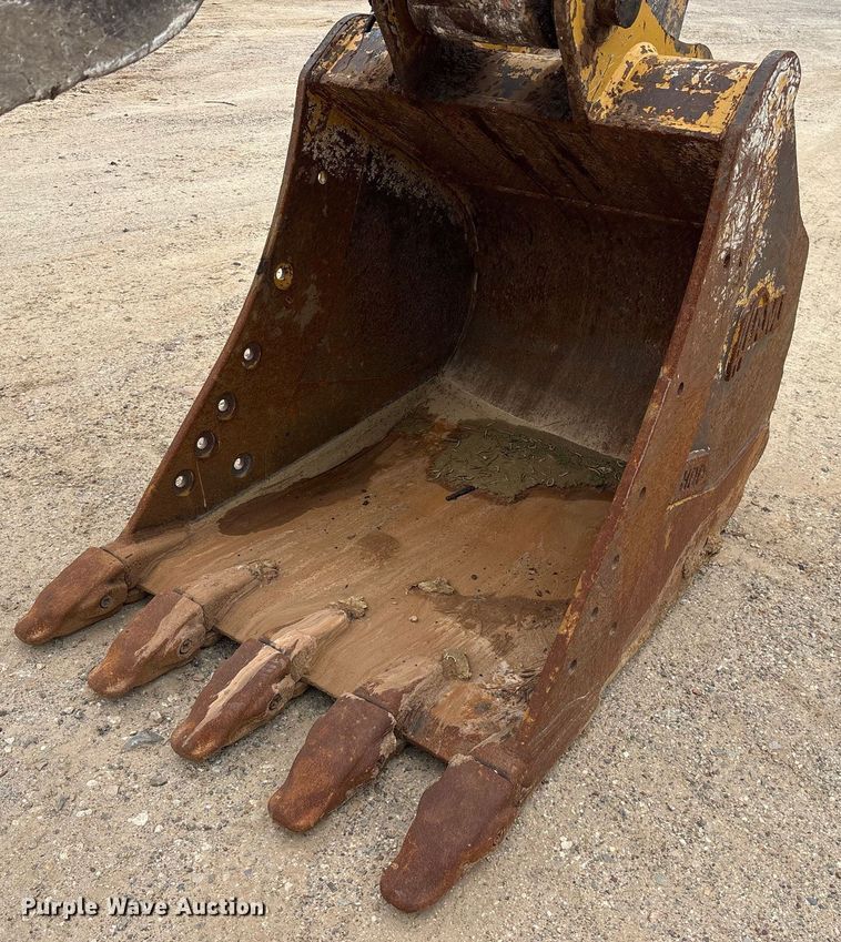 image for item DM1897 2013 Caterpillar 320E L excavator