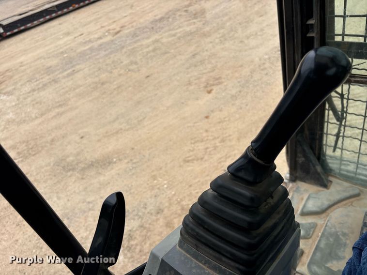 image for item DM1897 2013 Caterpillar 320E L excavator