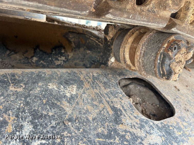 image for item DM1897 2013 Caterpillar 320E L excavator