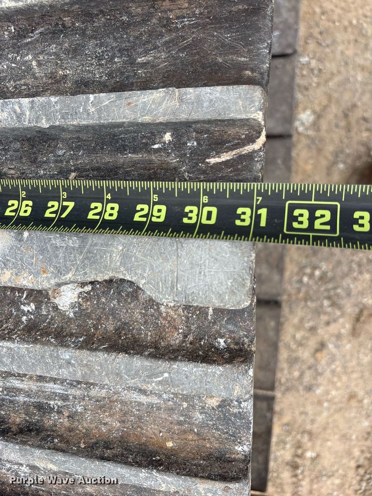 image for item DM1897 2013 Caterpillar 320E L excavator