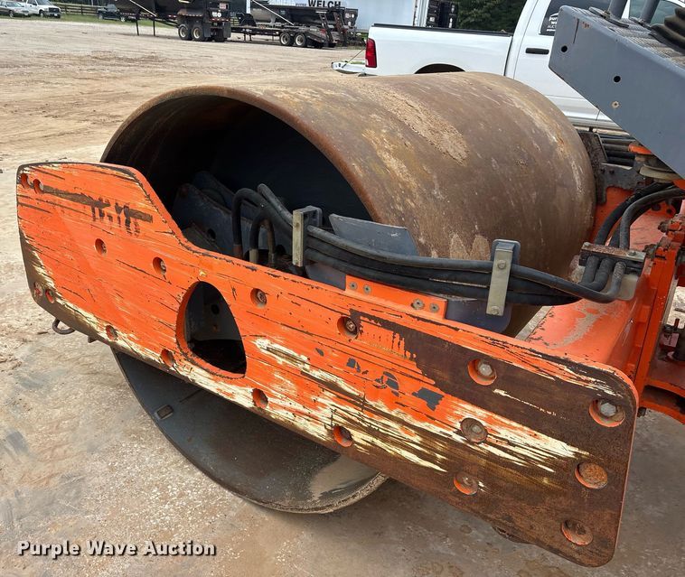image for item DM1898 2012 Hamm 3307 single drum vibratory roller