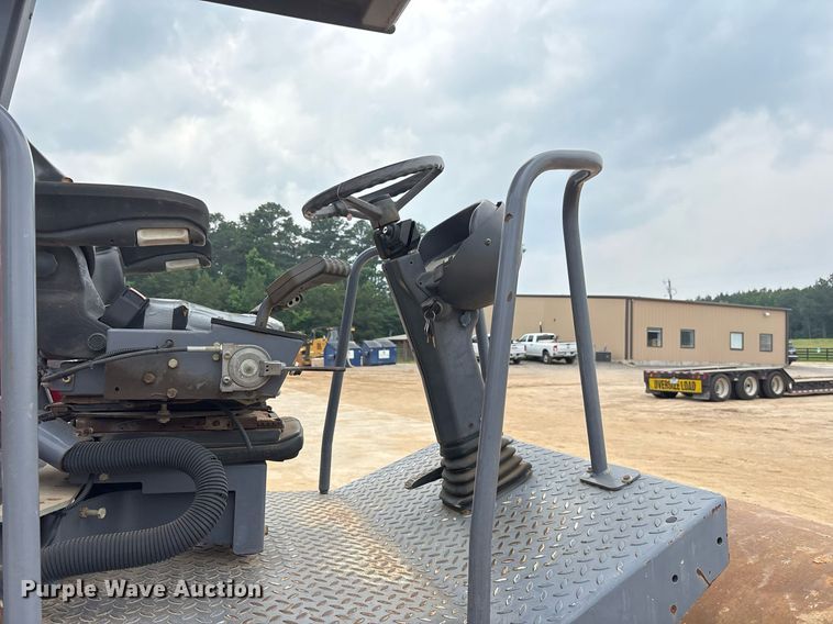 image for item DM1898 2012 Hamm 3307 single drum vibratory roller